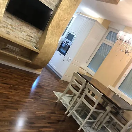 Swiss Luxury 132m2 דירה סראייבו